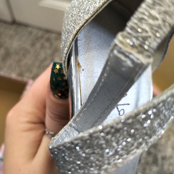 9 NWT Diva Lounge Lorane silver glitter strappy stiletto heels cut out zipper - Picture 4 of 10